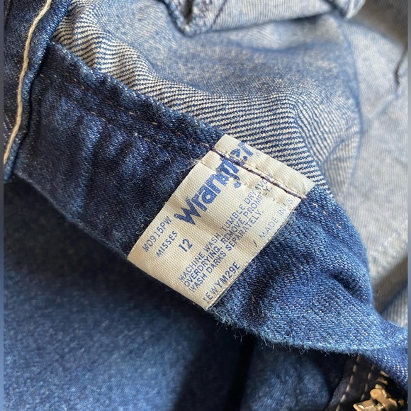 Vintage Wrangler Ultra High Waist Wide Leg Jeans | Soft & Comfortable~ Size 12 - Picture 7 of 13